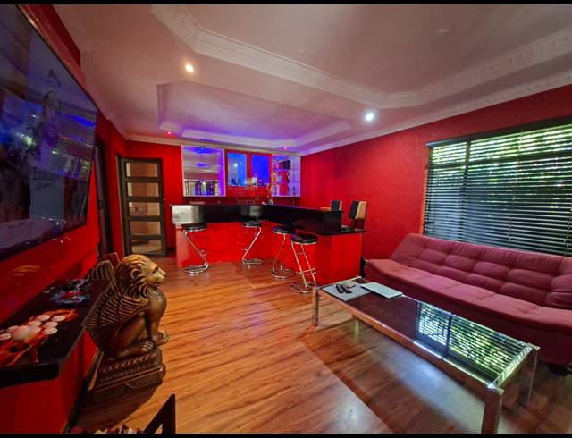 4 BEDROOM HOUSE FOR SALE IN ARCON PARK